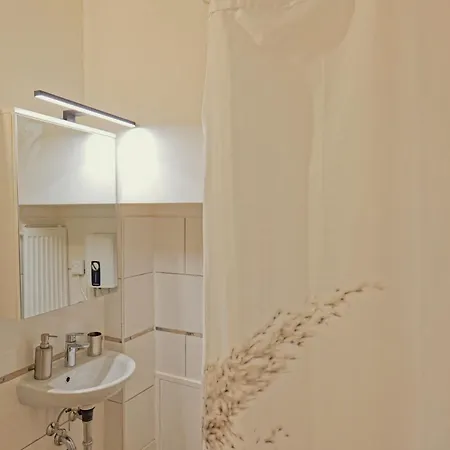 Denkmal-wohnung In Apartment *