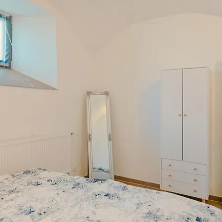 Apartment Denkmal-wohnung In *