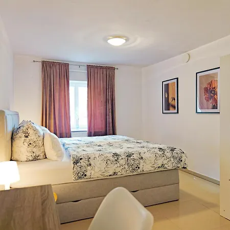 Apartment Denkmal-wohnung In *