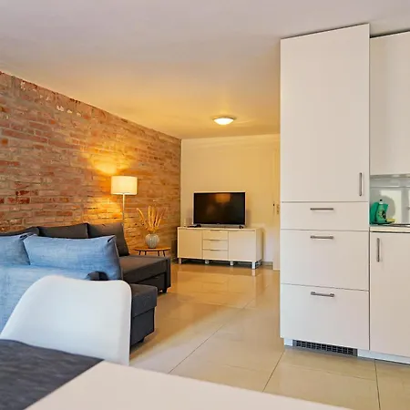 Apartment Denkmal-wohnung In *