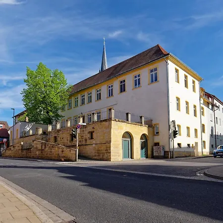 Апартаменты Denkmal-wohnung In *